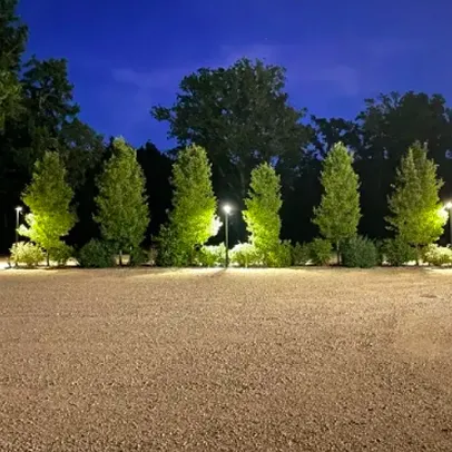 Grande cour pour accueillir et recevoir colloque, séminaire, conférences, parking à Pierrefite sur Sauldre près de Romorantin Lanthenay (41)