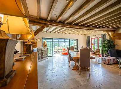 Séjour vaste et lumineux pour lecture, relaxation, partage à Pierrefite sur Sauldre (41)